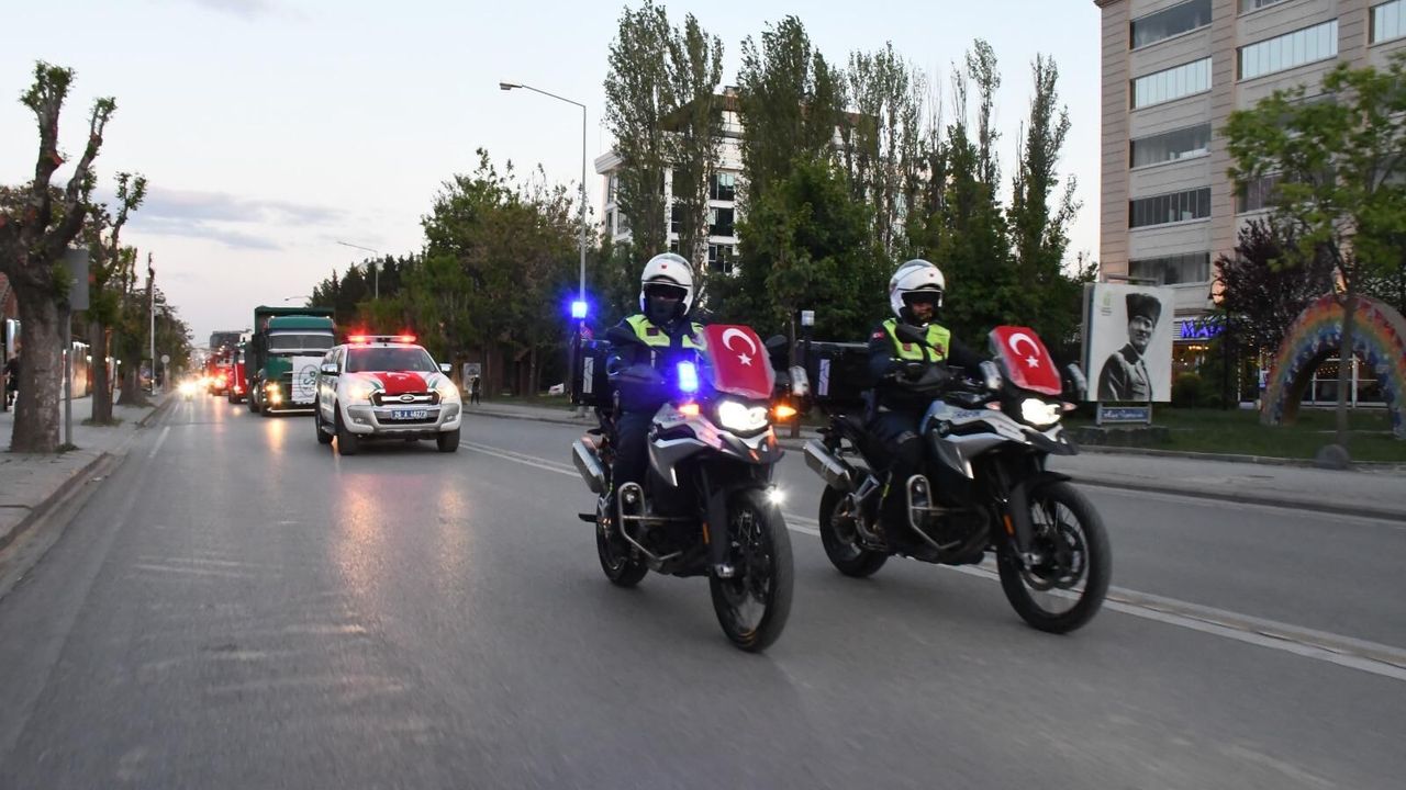 19 Mayıs Konvoyu Eskişehir’de Coşkulu Görüntülere Sahne Oldu