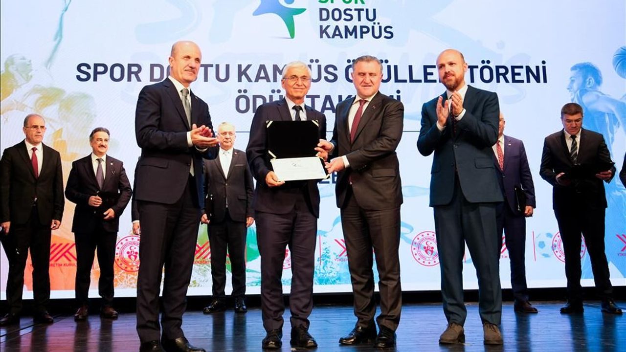 ESTÜ'ye “Spor Dostu Kampüs” Ödülü