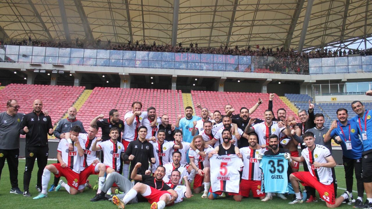 ESKİŞEHİRSPOR 3. LİG’DE!