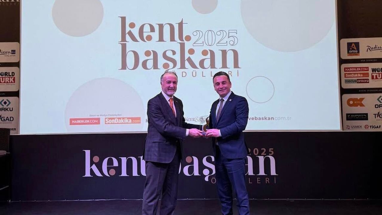 Başkan Dökmeci'ye restorasyon ödülü