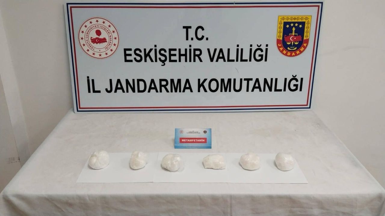 Uyuşturucu taciri jandarmadan kaçamadı