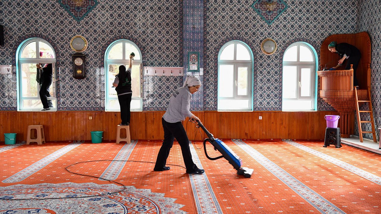 Bayram öncesi temizlikler sıklaştırıldı