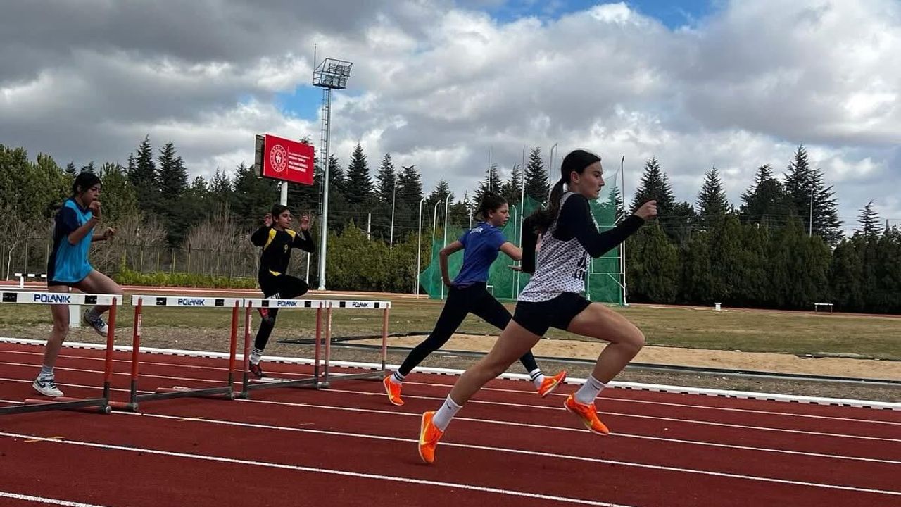 Okul Sporları Puanlı Atletizm İl Birinciliği Sonuçlandı