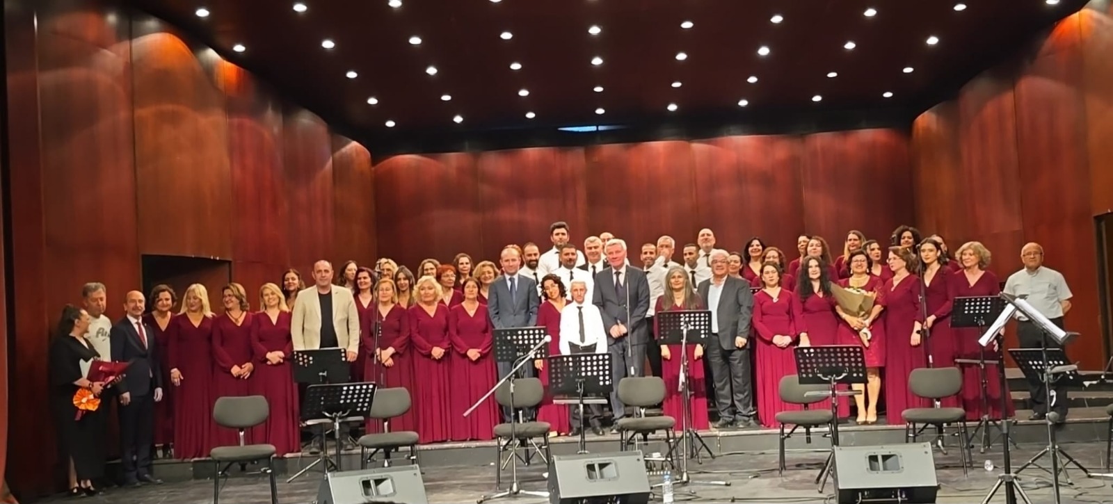 Eskişehir’de ‘Türk Halk Müziği’ Sezon Sonu Konseri İzleyiciden Tam Not Aldı