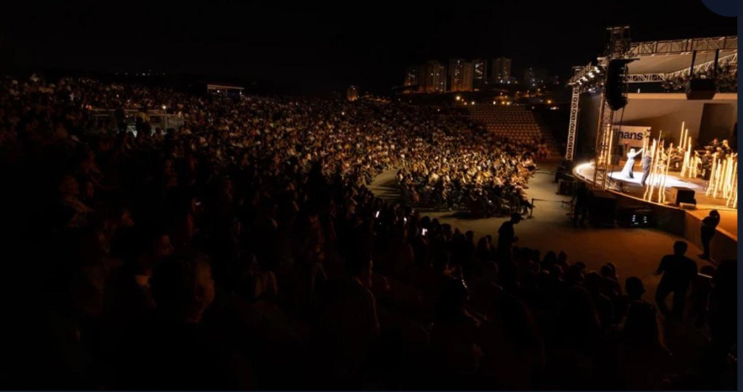 Ebru Yaşar'dan Dev Kadroyla Senfonik Konser