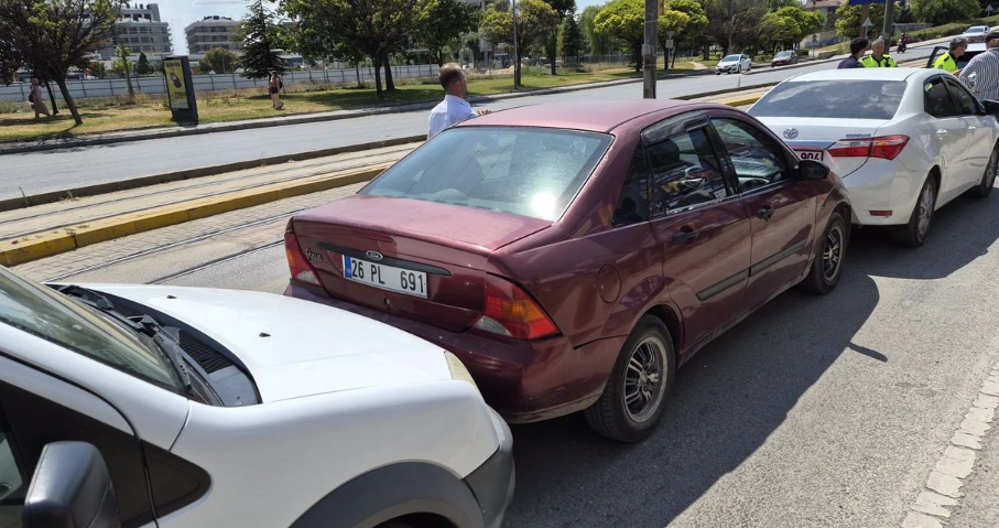 Eskişehir’de Zincirleme Trafik Kazası