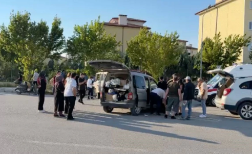 Eskişehir’de Kavşakta Kaza: 3 Yaralı