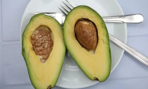 Avokado Obezlerde Kalp Riskini Azaltıyor