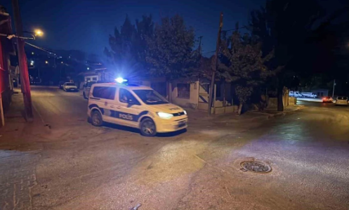 Biri Çocuk 3 Kişi Pompalı Tüfekle Vuruldu