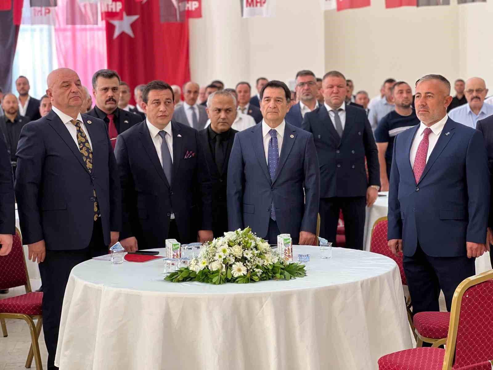 MHP Bilecik İl Başkanı Talha Özkan güven tazeledi