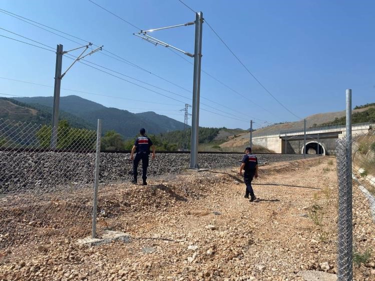 Bilecik’te YHT hattında güvenlik kontrolü