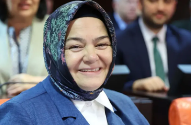 Gürcan: “Millî teknoloji hamlemizin raylardaki gururu Eskişehir’den geleceğe hızla ilerliyor”