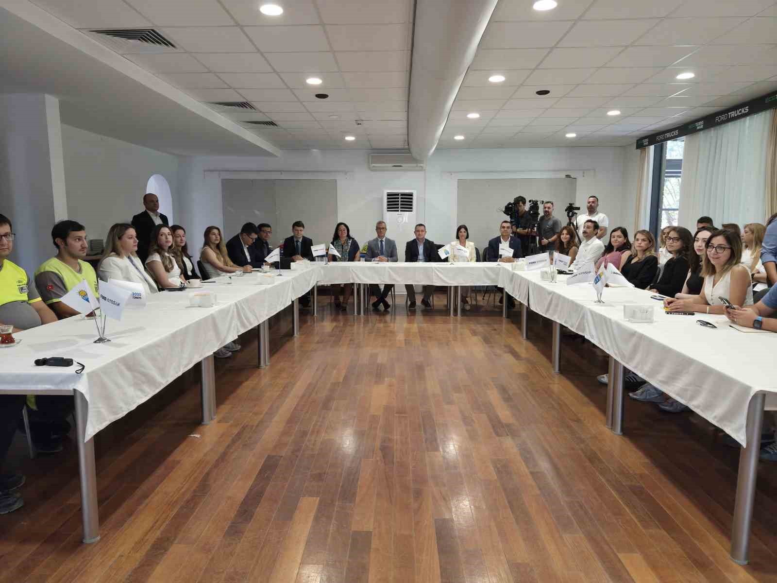 Ford Otosan ve Tohum Otizm Vakfı’nın öncü destekli istihdam modeli Eskişehir’de iş dünyasıyla buluştu
