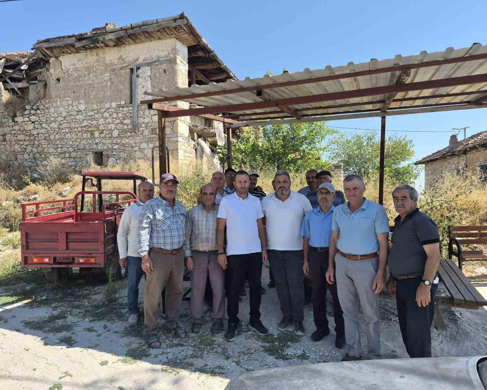 Uşak İl Tarım ve Orman Müdürlüğü personelleri üreticilerle bir araya geldi