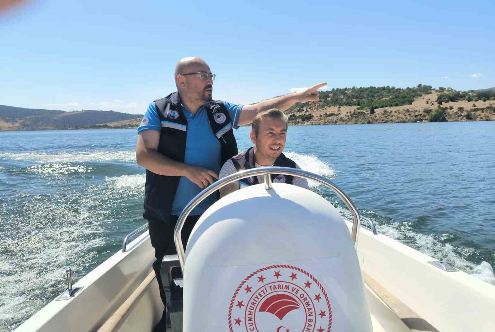 Tavşanlı Kayaboğazı Barajı’nda sahipsiz balık ağlarına denetim