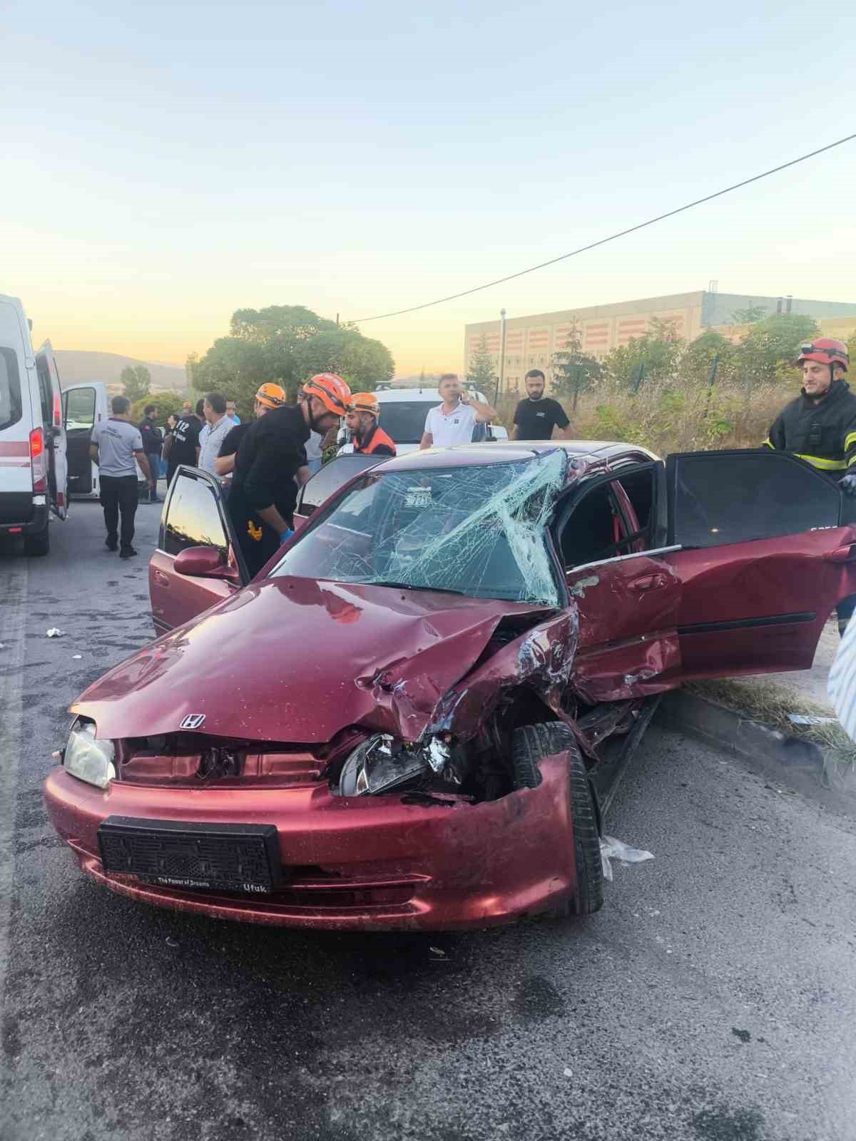 Bilecik’te meydana gelen trafik kazasında 1’i ağır 3 kişi yaralandı