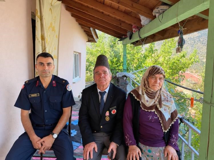 Bilecik’te şehit yakınları ve gazilere vefa ziyareti