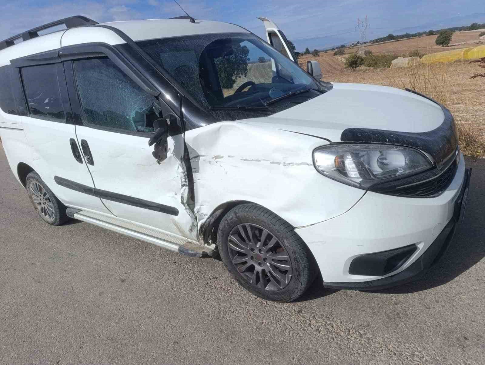 Bilecik’te hafif ticari araç ile motosiklet çarpıştı, 1 kişi yaralandı