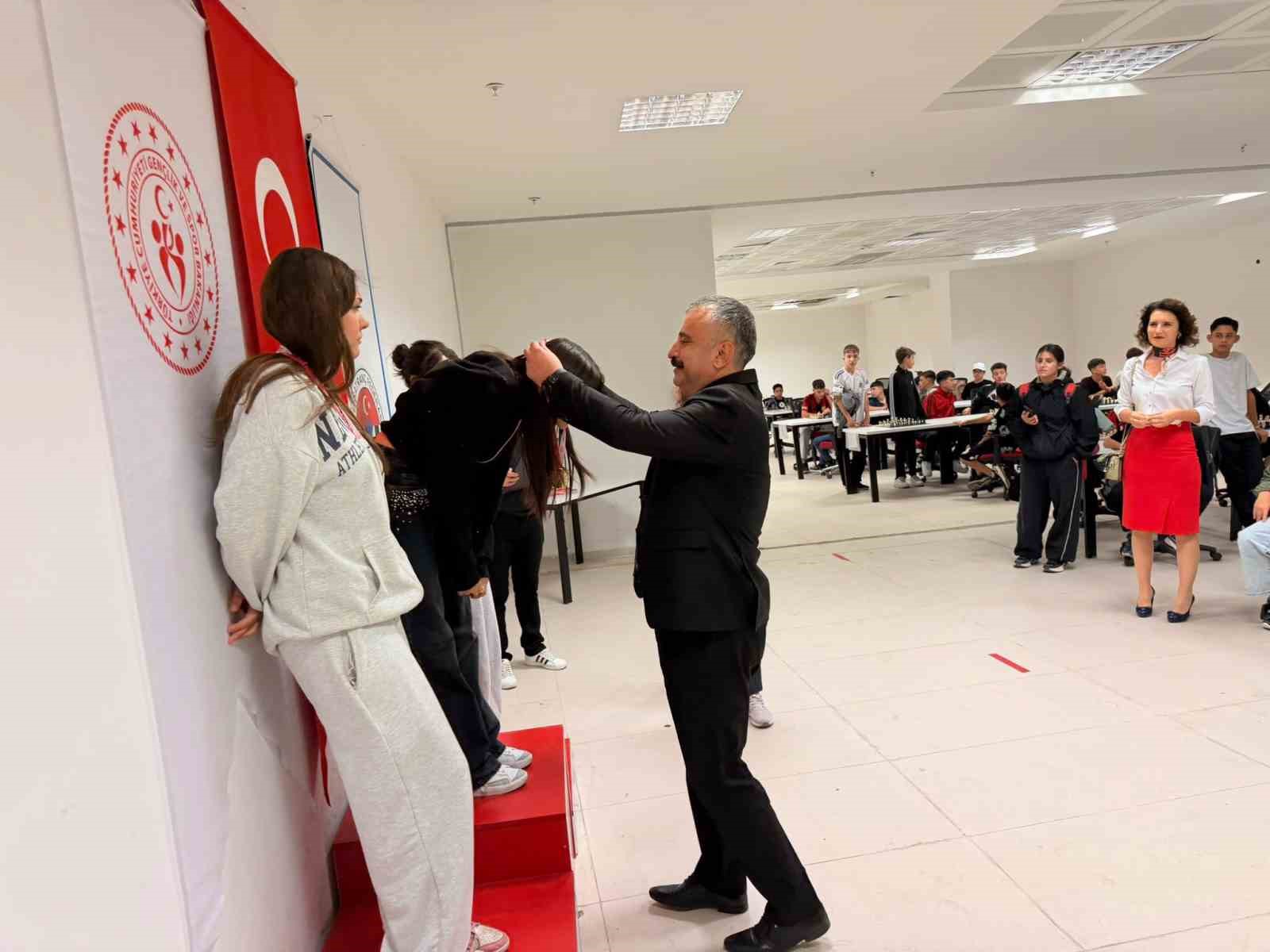 10. Bizim Çocuklar Satranç Şampiyonası Eskişehir İl Elemeleri yapıldı