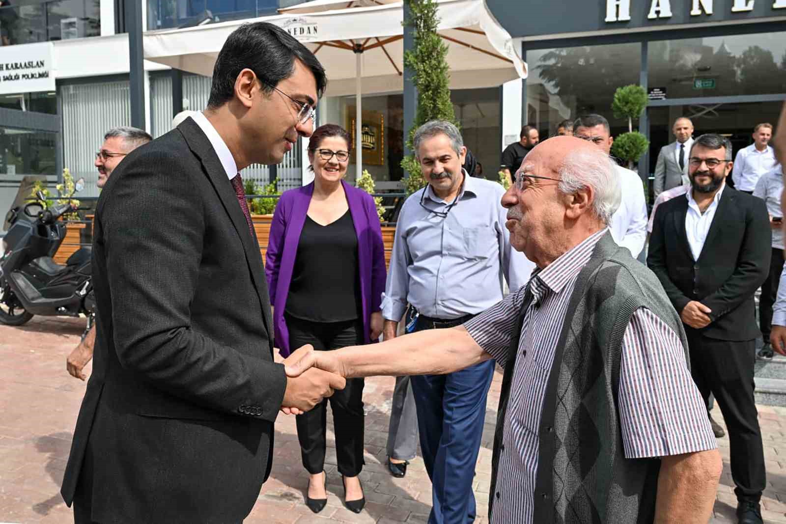 Vali Kartal, merkez mahalle muhtarlarıyla bir araya geldi