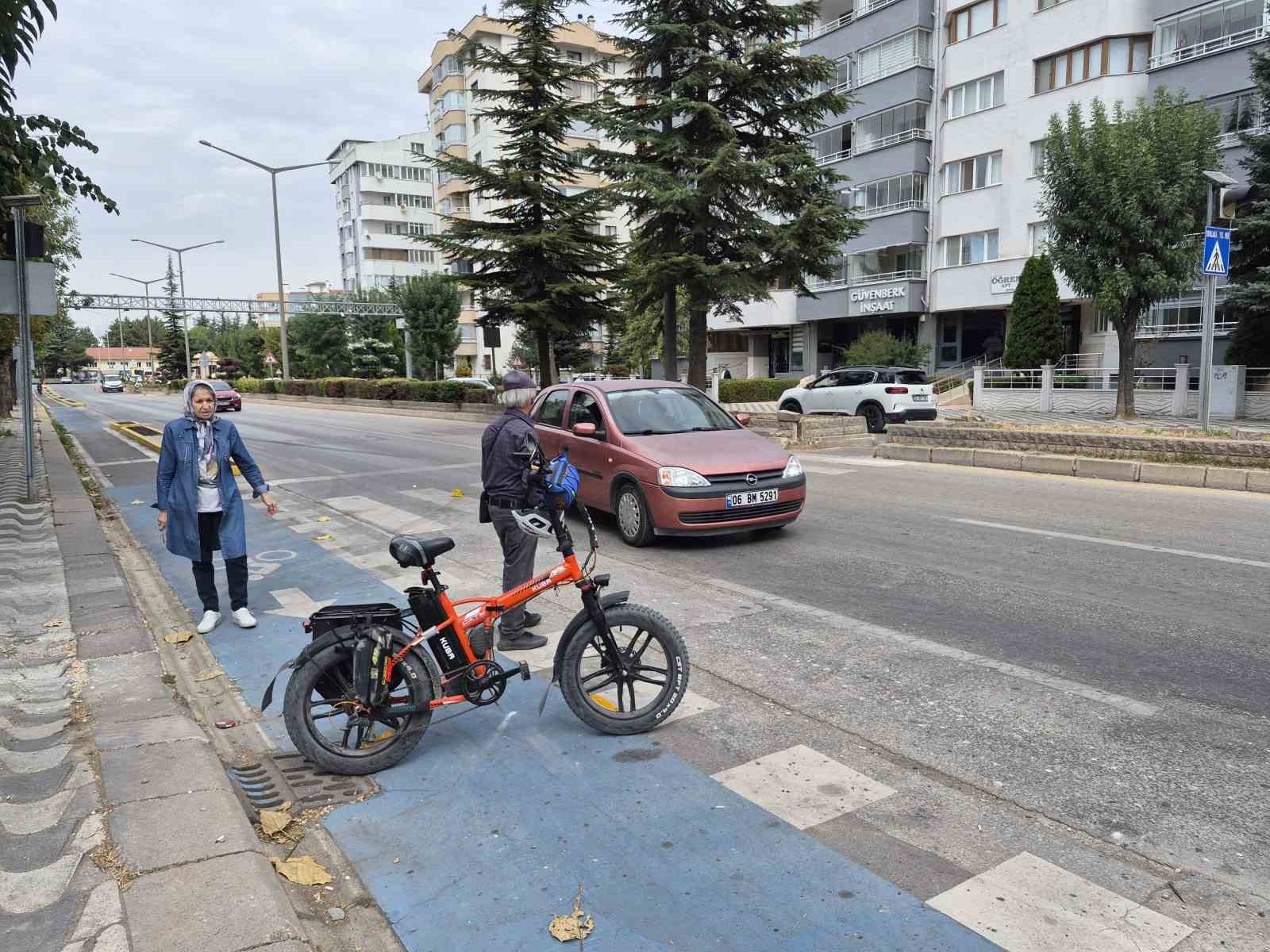 Eskişehir’de otomobilin çarptığı bisiklet sürücüsü yaralandı