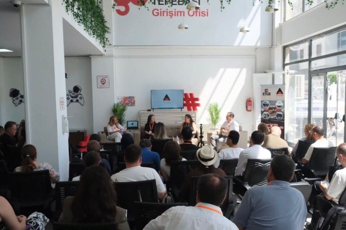 Anadolu Üniversitesi, AB Programları ve Ufuk Avrupa Projeleri Bilgilendirme Gününde yer aldı