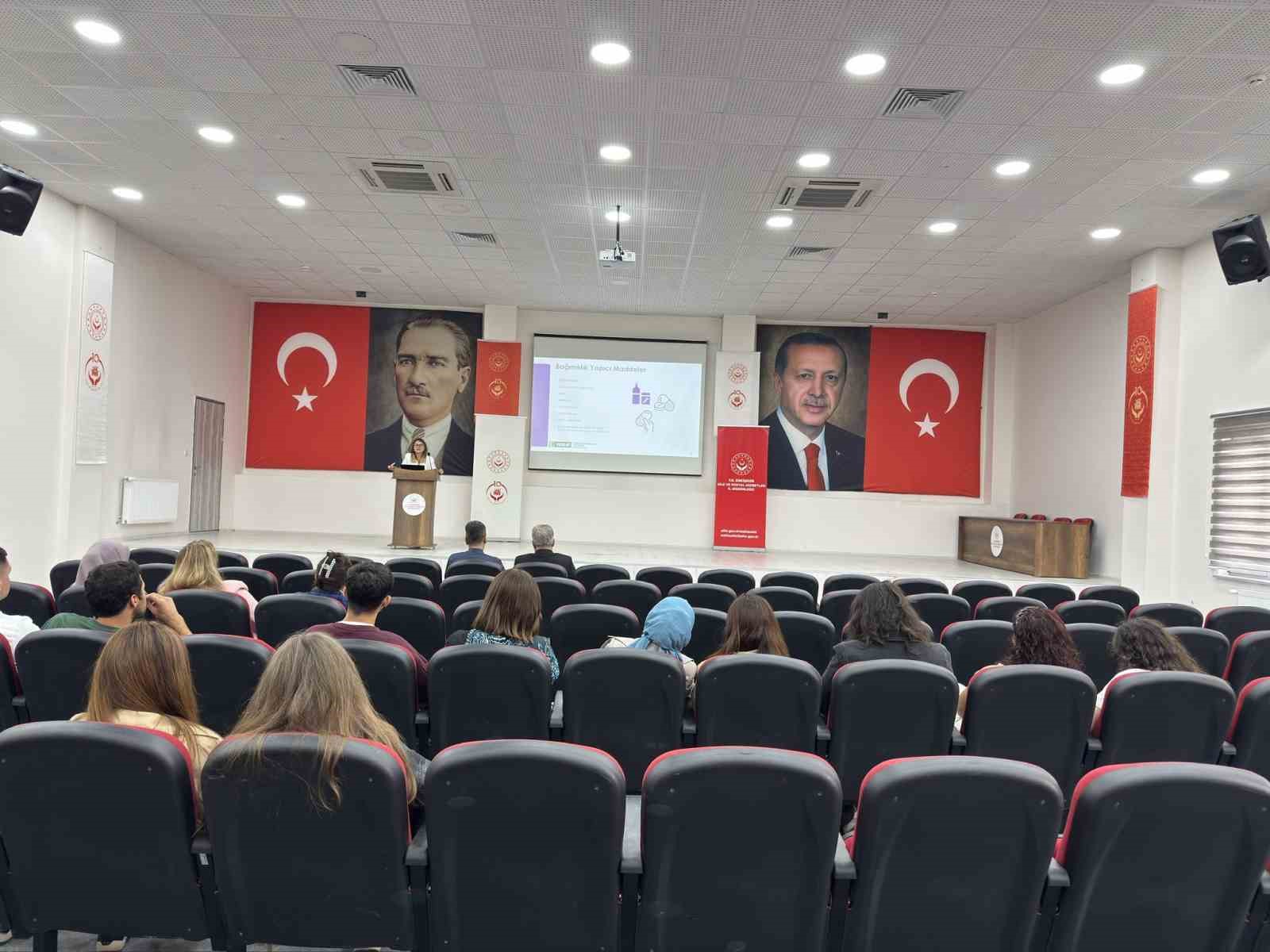Eskişehir’de Aile ve Sosyal Hizmetler personeline bağımlılık eğitimi