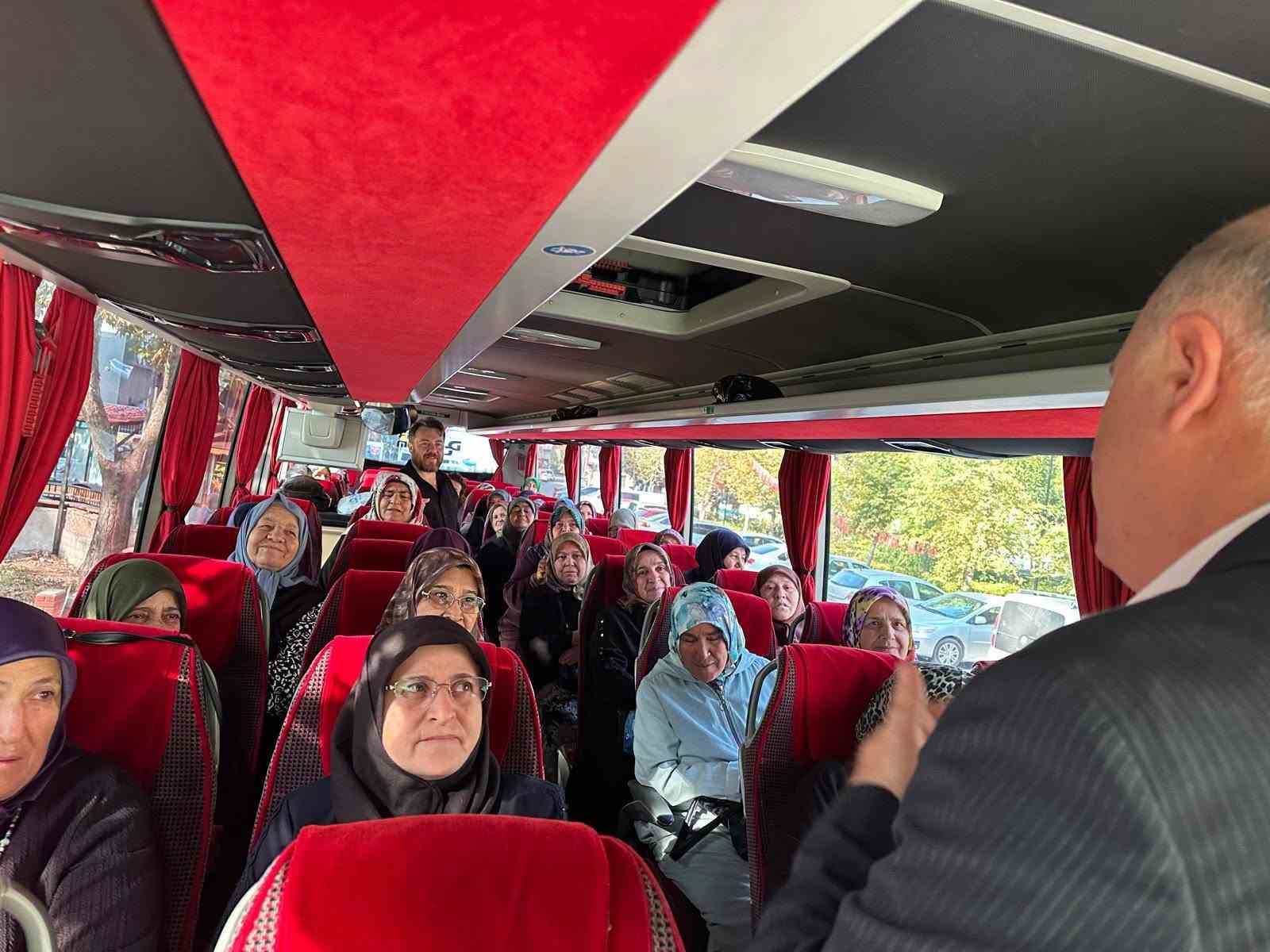 60 yaş üstü kadınlar kültür gezisi için yola çıktı