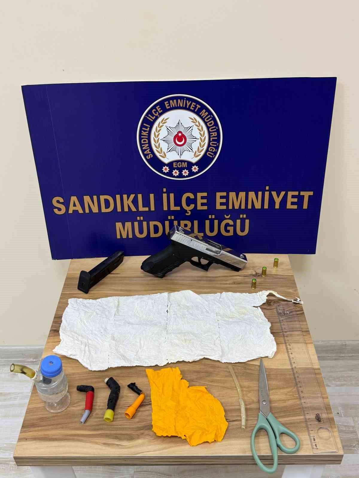 Uyuşturucu operasyonunda 2 kişi tutuklandı