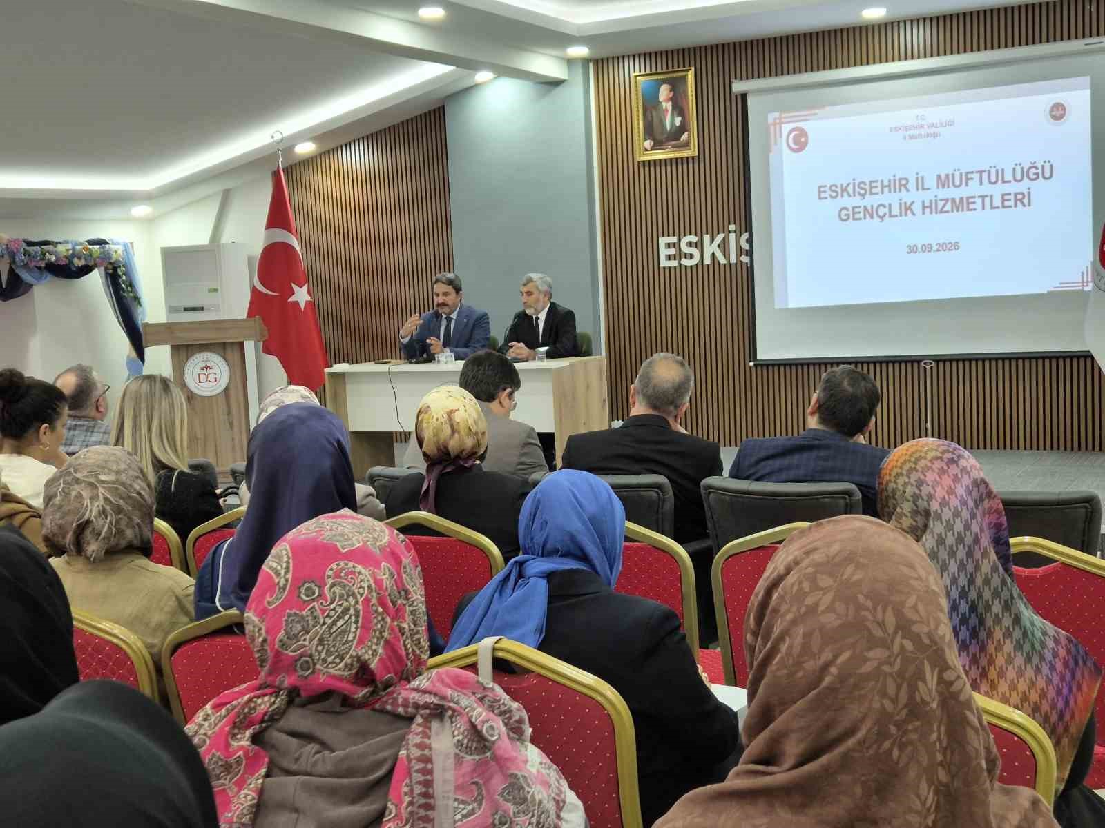 Gençlik hizmetleri istişare ve değerlendirme toplantısı yapıldı