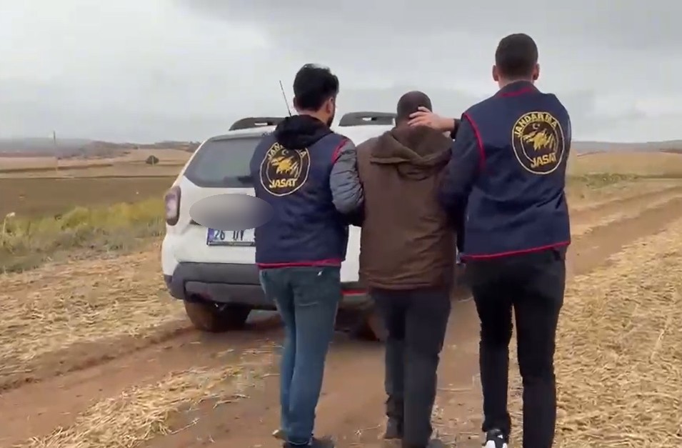 Oğlunu öldürdükten sonra eski eşinin yanına gidip ağlayarak yara merhemi istemiş