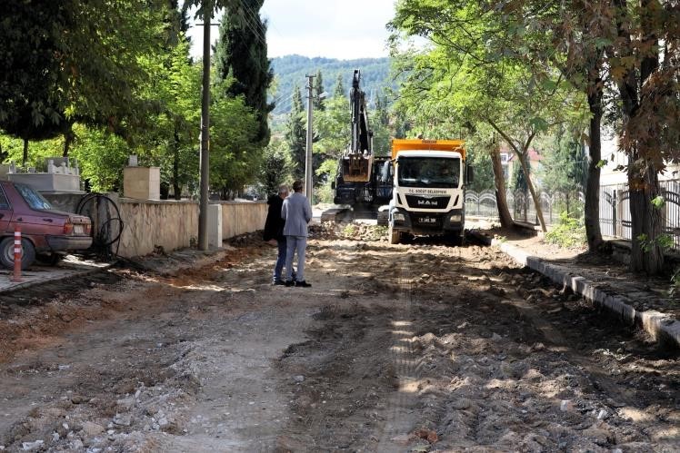 Bilecik’te 10 bin metrekarelik alanda üstyapı dönüşümü başladı