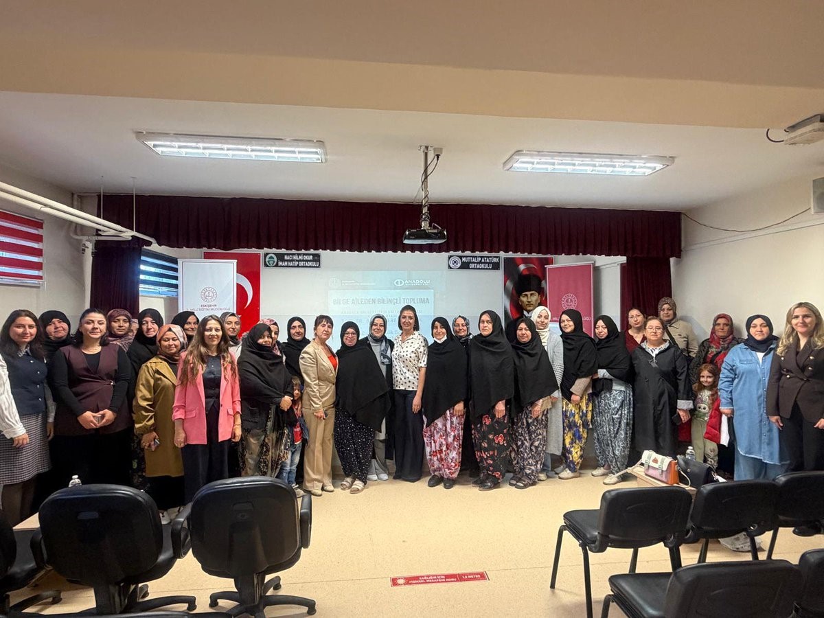 "Bilge Aileden Bilinçli Topluma Projesi" kapsamında velilere seminer verildi