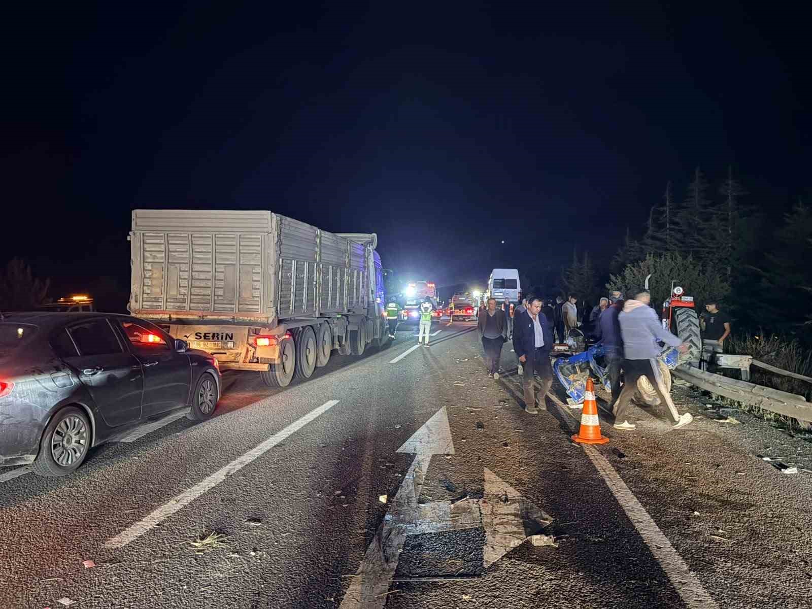 Kütahya’da zincirleme trafik kazası: 7 yaralı