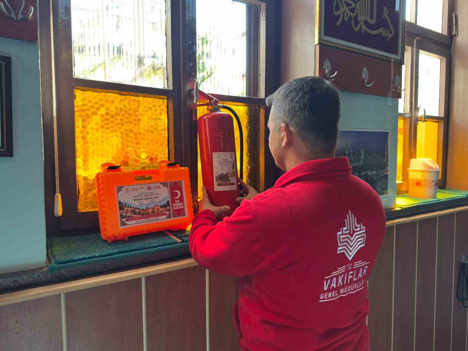 Camiler ve Kur’an kursları için güvenlik malzemesi desteği