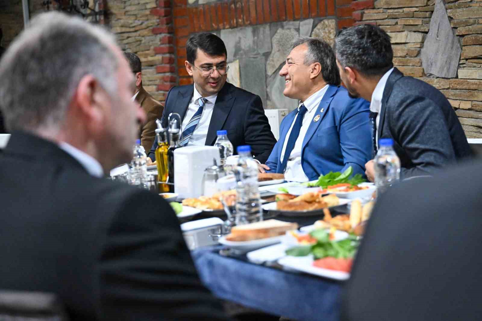 Vali Kartal şehit aileleri ve gazilerle bir araya geldi