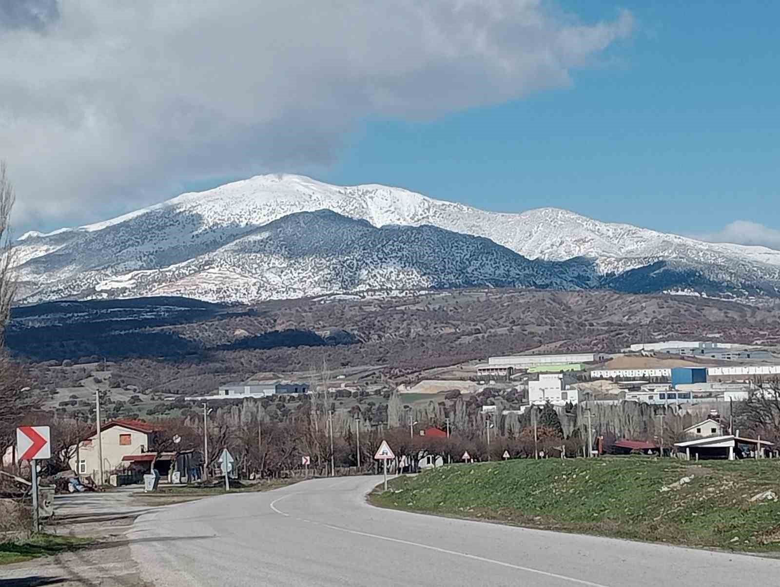 Gediz’de akü fabrikasının kapasite artışına mahkemeden keşif kararı