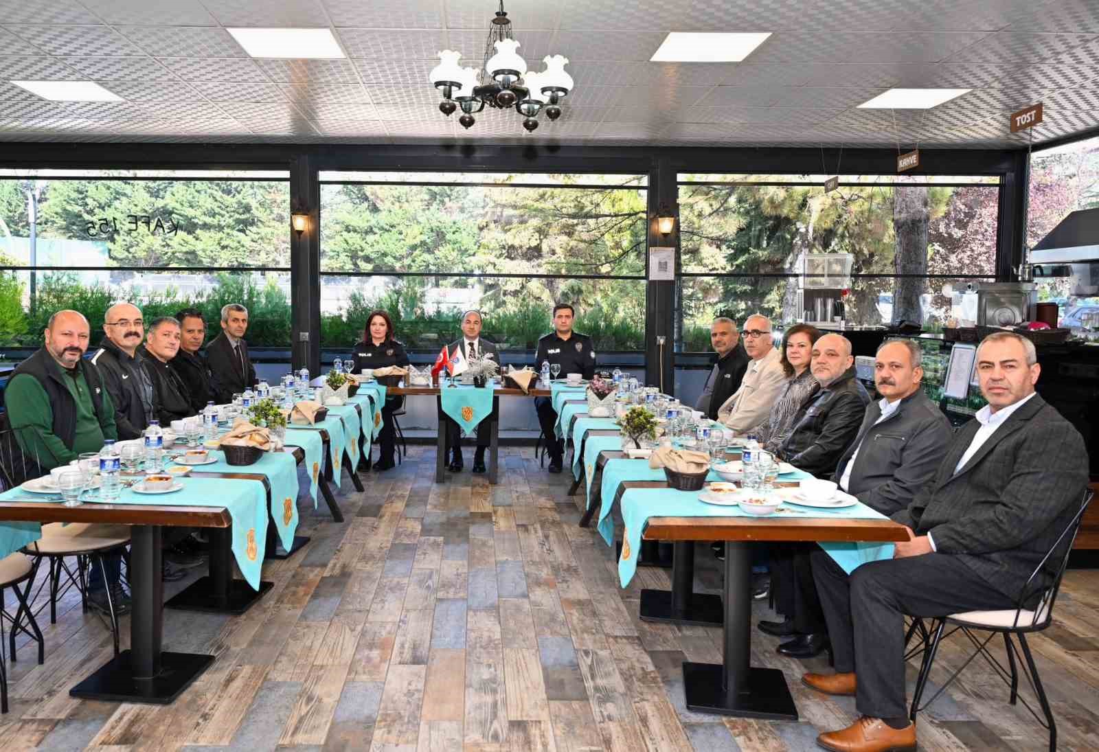 Emniyetin emektarlarıyla vefa ve teşekkür buluşması