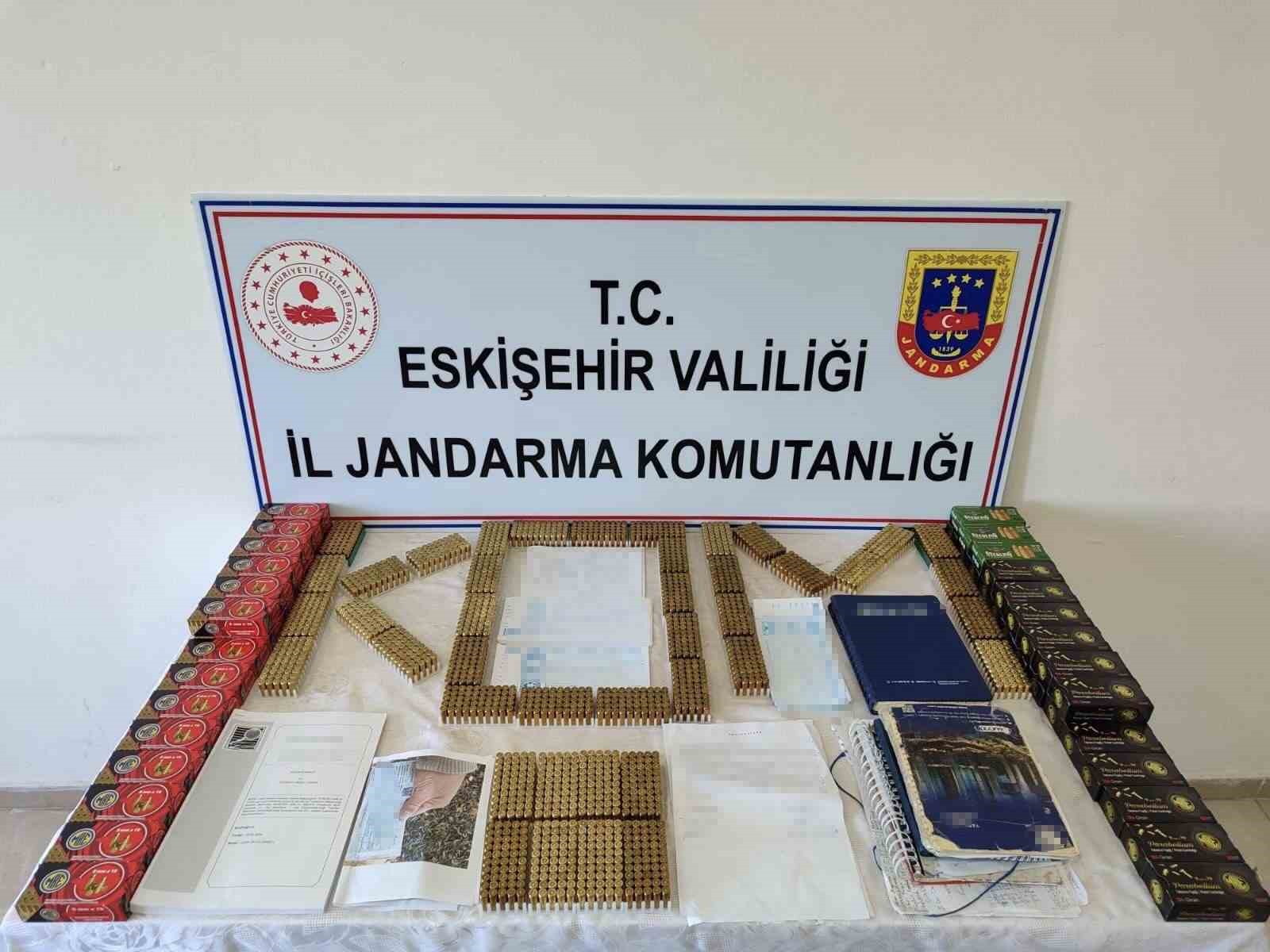 Eskişehir’de jandarmadan tefecilik operasyonu: 4 şüpheli yakalandı