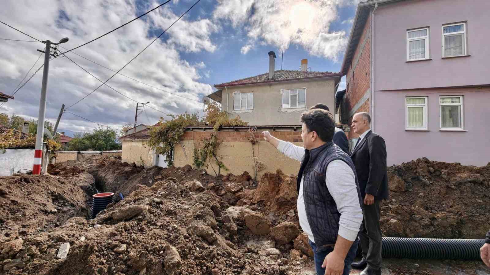 Hisarcık Kaymakamı Atam’dan Alınören köyü’nde altyapı incelemesi