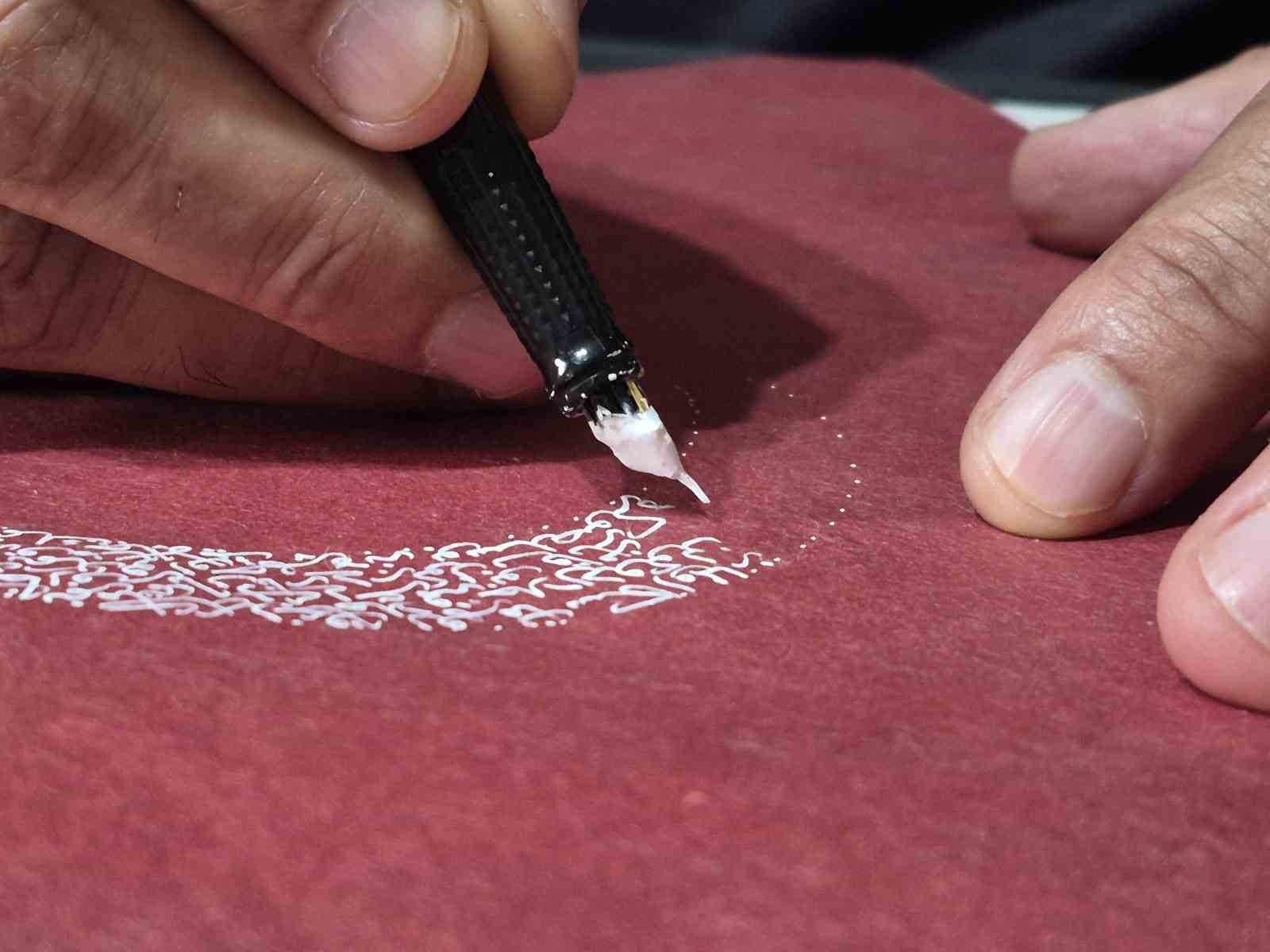 Büyük ustaların ‘Çıldırmadan Yazılamaz’ dediği ‘Gubârî’ hattı
