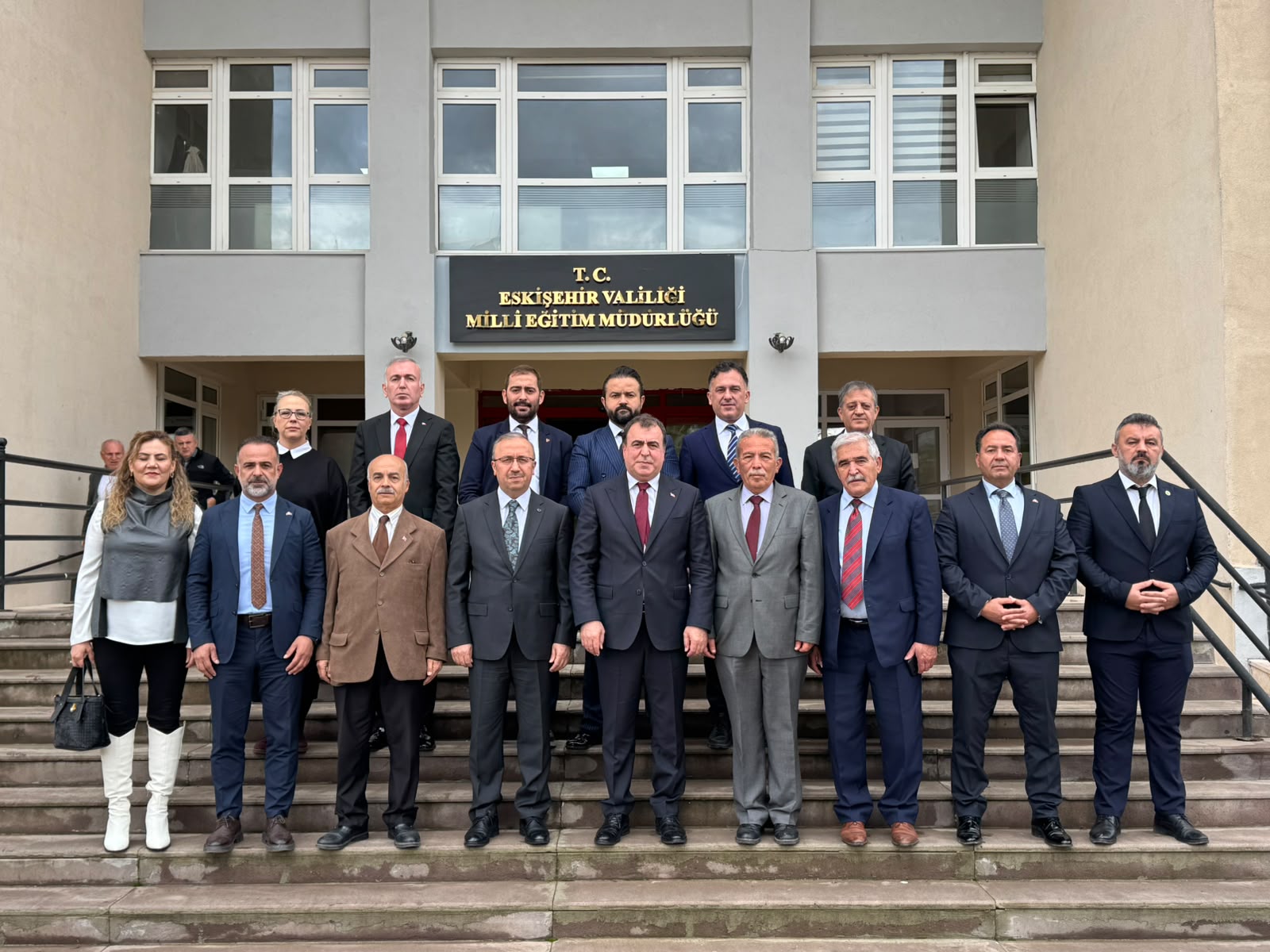 MHP Eskişehir İl Başkanı Ayhan Sezer’den İl Millî Eğitim Müdürü Sinan Aydın’a Ziyaret