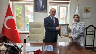 Emekli ikramiyesinin tamamını müftülük binasının yapımına bağışladı