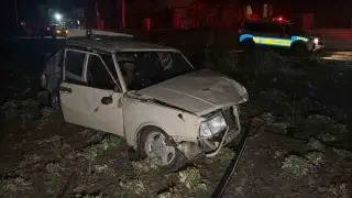 Polisin ’dur’ ihtarına uymayan otomobil tarlaya uçtu: 1 yaralı