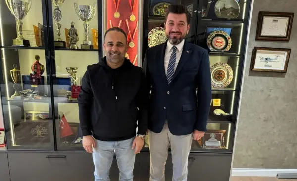 AK Parti üye sayısı Poztekiz  nüfusundan fazla