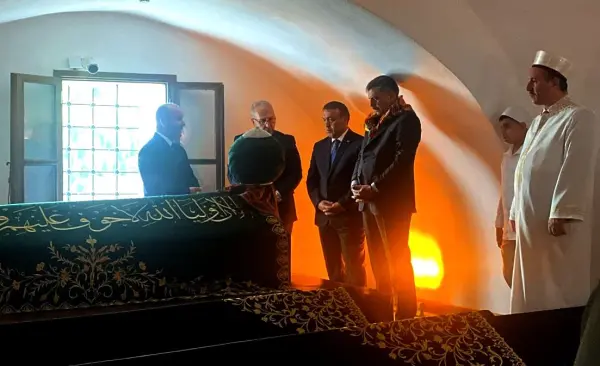 Bakan Çiftçi, Şeyh Edebali Türbesi’ni ziyaret etti