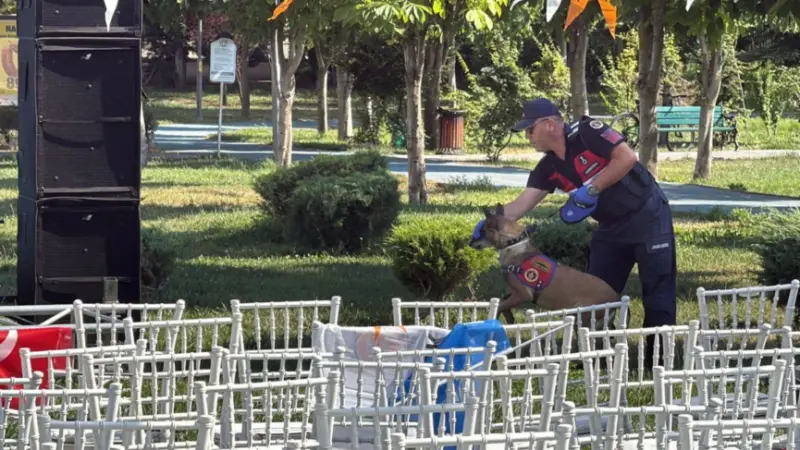 Eskişehir’de Bakan Programı Öncesi Bomba Araması