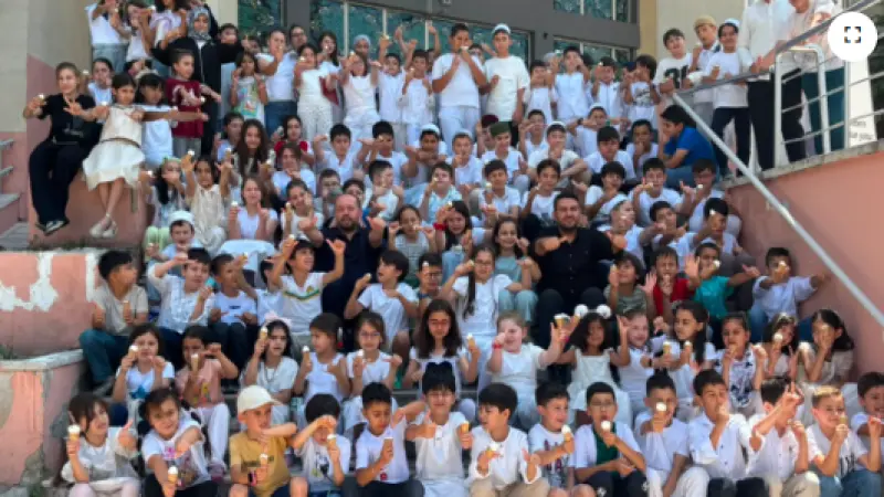 TÜGVA Yaz Okulu’nda Çocuklara Dondurma İkramı