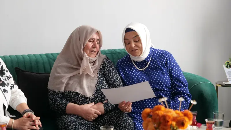 Vekil Anne Tepebaşı'nda Hane Ziyaretleri Gerçekleştirdi