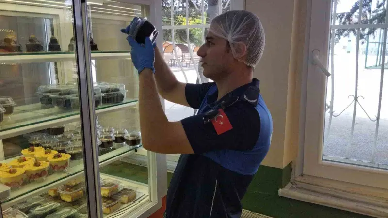 Zabıta Müdürlüğü ekipleri okul kantinlerini denetledi